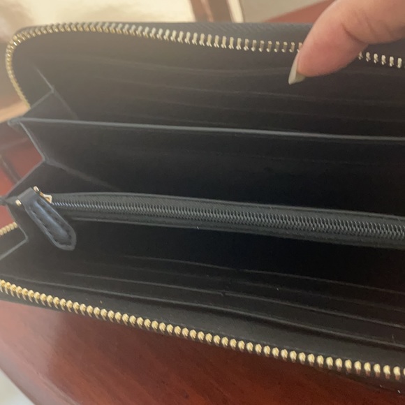 Kate Spade Long Wallet - Picture 4 of 9